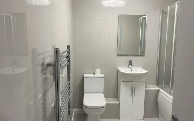 London Bliss Retreat - Superb 3-bed House