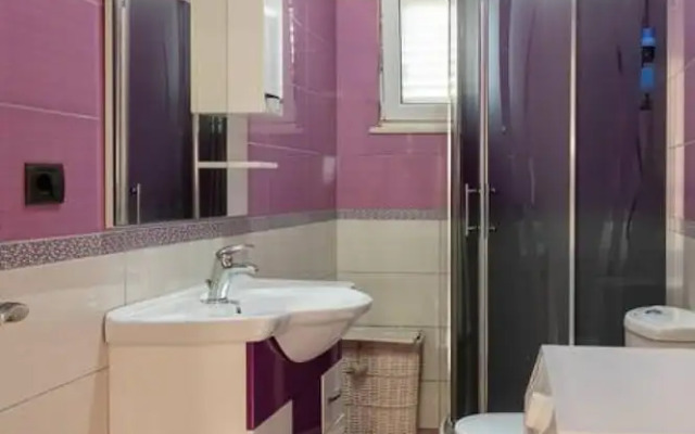 The Lake House 1 in Shkod r