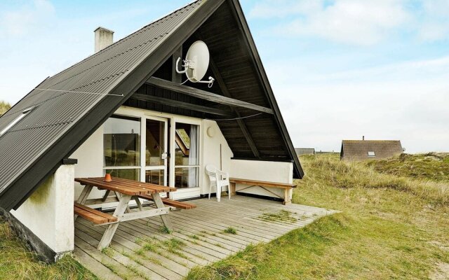 Serene Holiday Home in Ringkøbing Near the Sea