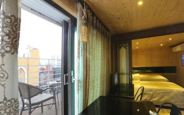 Film 37.2 Hotel