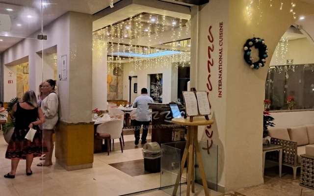 Beach front-Ocean View Studio -Hotel Sunset Fishermen condo 344/C