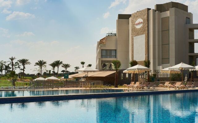 El Ein Bay Movenpick Hotel