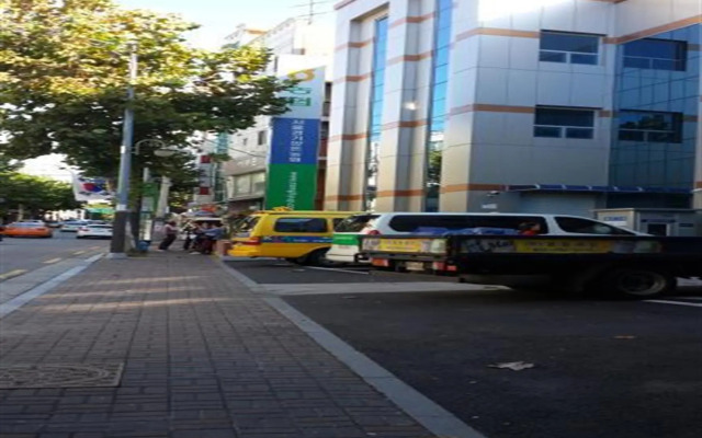 Solo Residence in Central