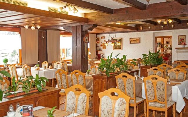 Waldhotel Auerhahn Bed & Breakfast
