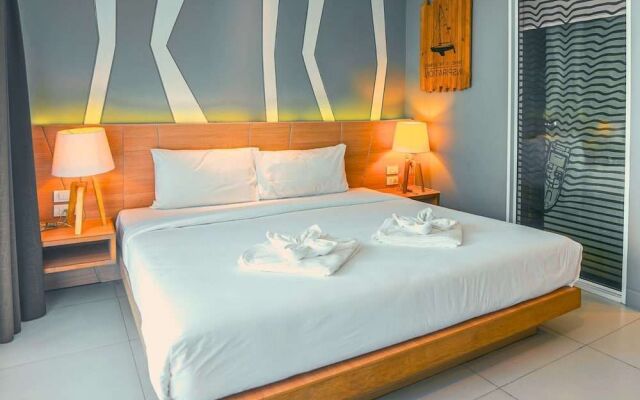Mad Monkey Phuket