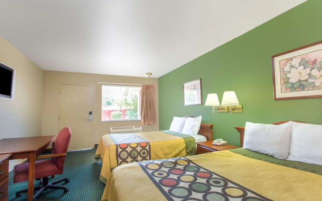 Super 8 by Wyndham Durham/University Area NC