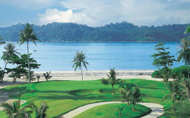 DoubleTree by Hilton Damai Laut Resort