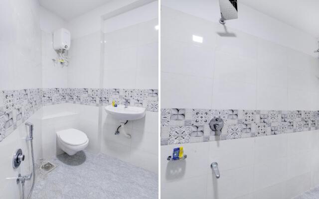 OYO VAD159 Hotel Grand