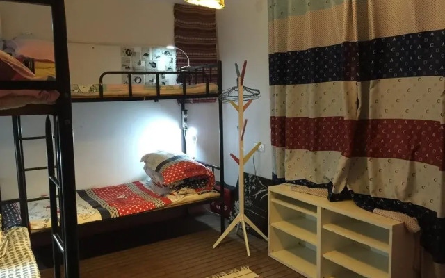 TongLi Weizhi Coffee Hostel