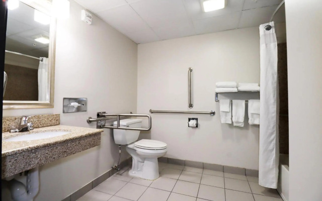 Holiday Inn Express & Suites Meriden by IHG