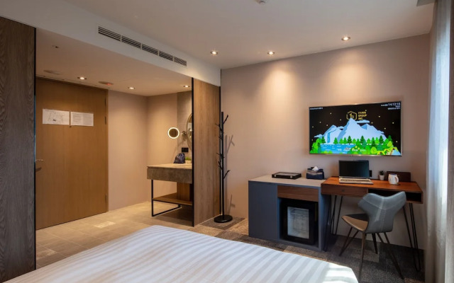 Roaders Plus Hotel Theme