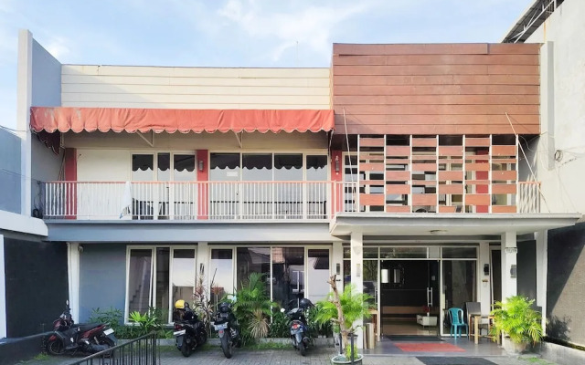 TwoSpaces Living at Kutisari Residence