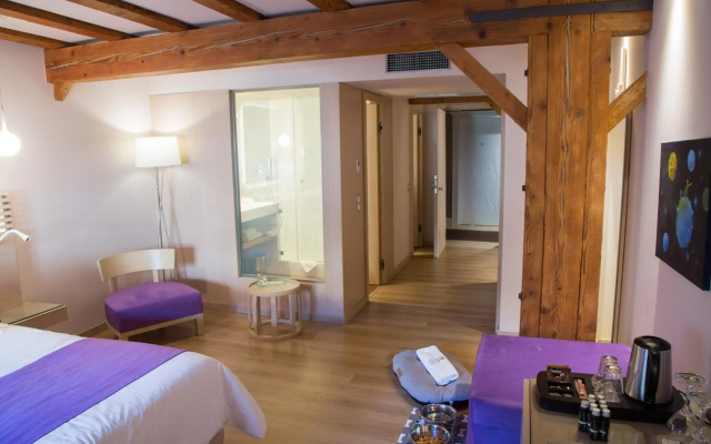 Hydrama Grand Hotel