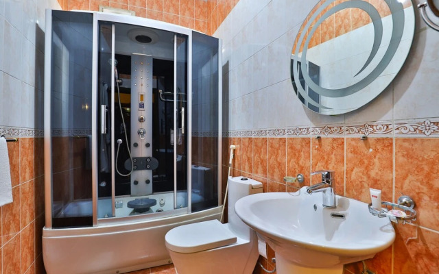 OYO 318 Azure Plaza Furnished Units