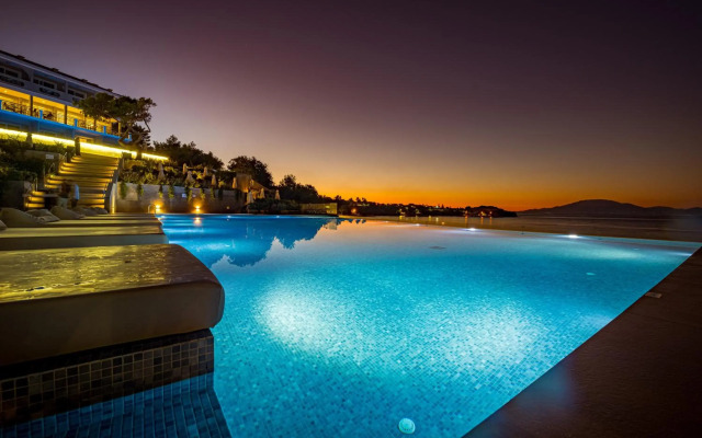 Alexandra Beach Resort & Spa