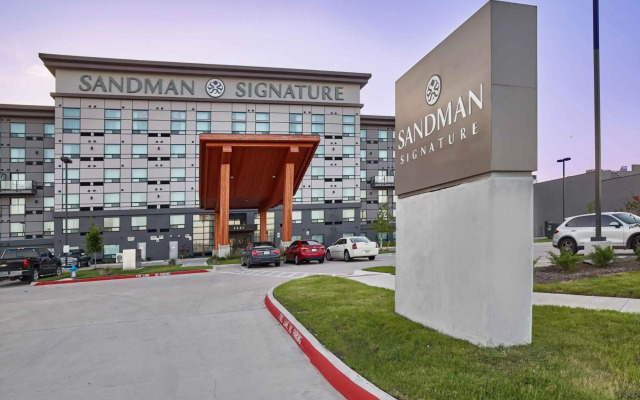 Sandman Signature Plano - Frisco Hotel