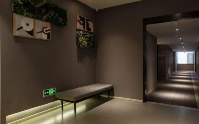 Yilai Hotel (Qingzhou Songcheng Ancient City Scenic Area)