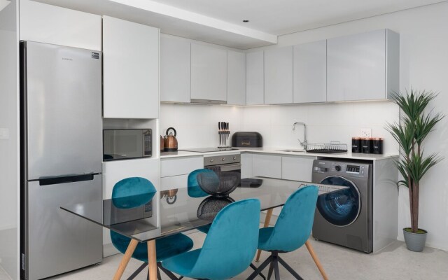 Cosmopolitan Luxury Serviced Apartments