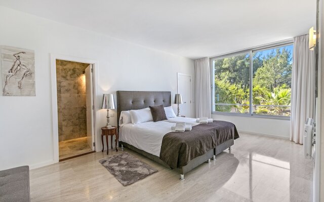 Villa BAY Blue by Priority