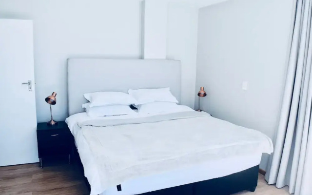 2 Bedroom Apartment With Table Mountain Views