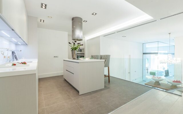 Home Club Calle Nueva Apartments