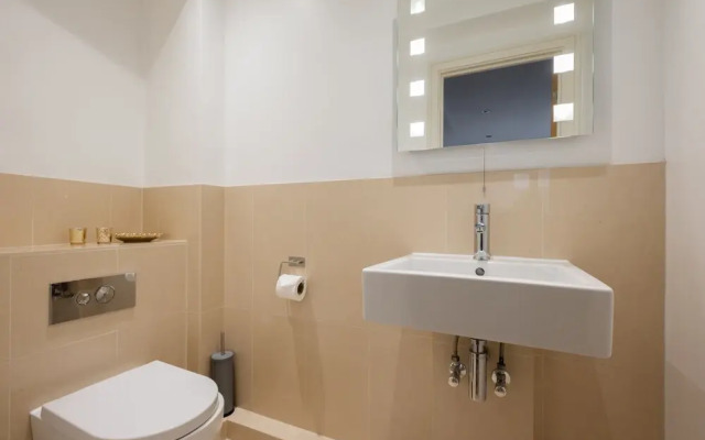 Platinum Apartment next to London Bridge 9995