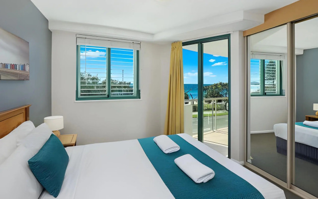 Grand Palais Boolarong Beachside Resort