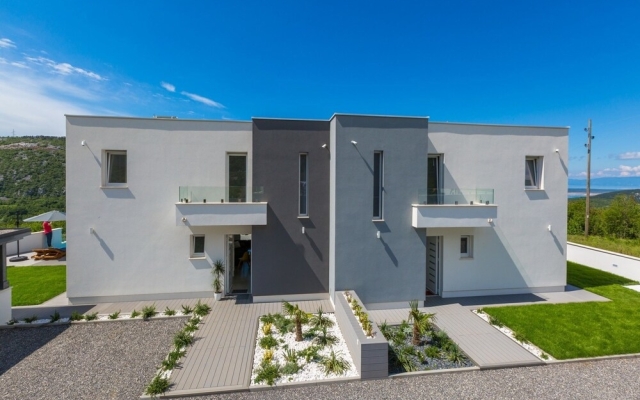 Luxurious Holiday Home in Grizane With Swimming Pool