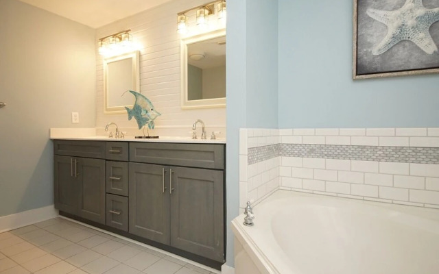 Waterscape 235-A by RealJoy