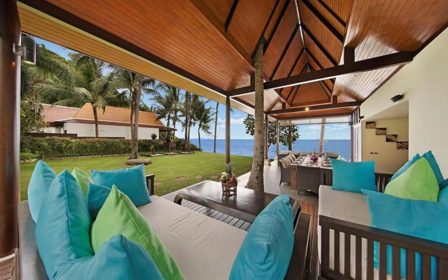 Dhevatara Cove