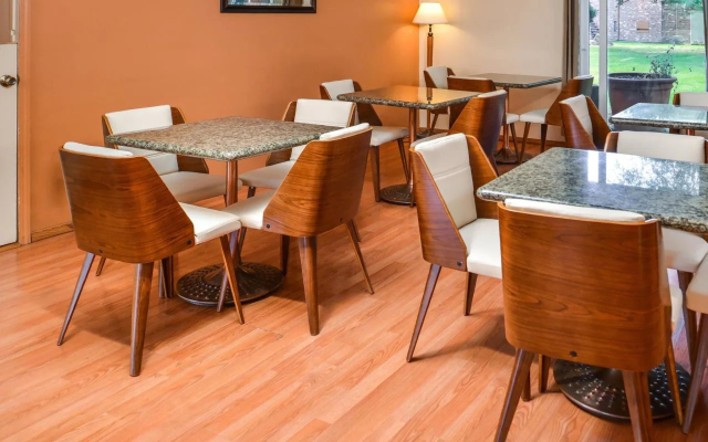 Interurban Suites Hotel