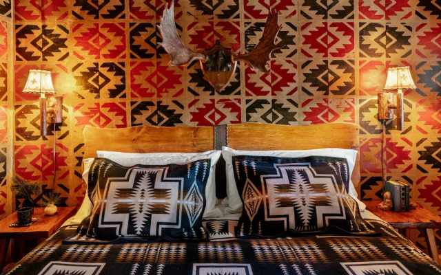 Urban Cowboy Lodge