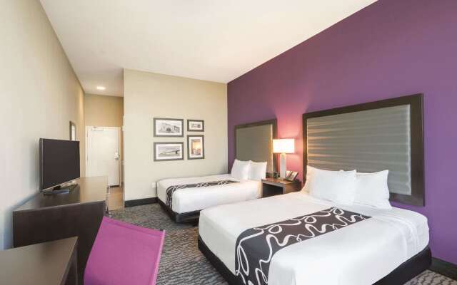 La Quinta Inn & Suites by Wyndham Memphis Downtown