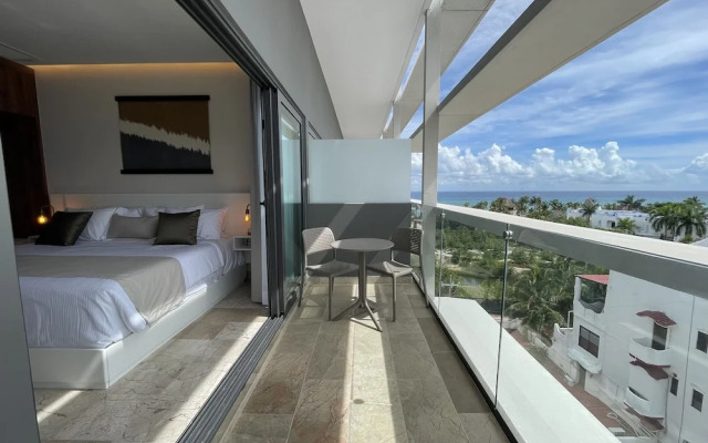 Magnificent view of the Caribbean Sea