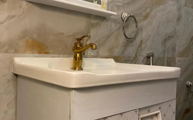 Jawahir Al Sharq Furnished Units