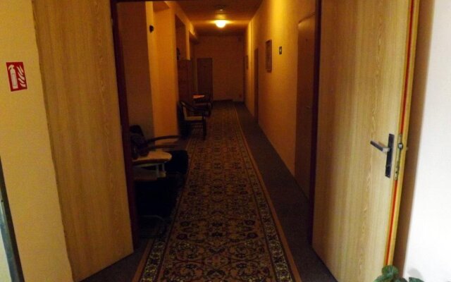 Hotel Avion