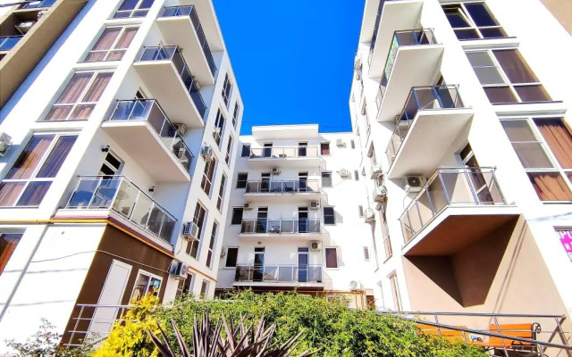 Sochi for three nights at 35 Trostnikova Street