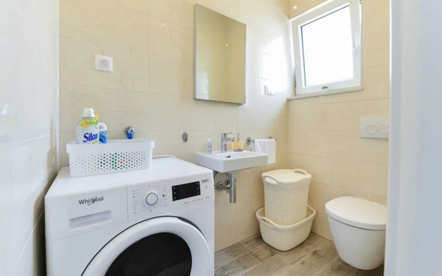 Vila Regina with pool