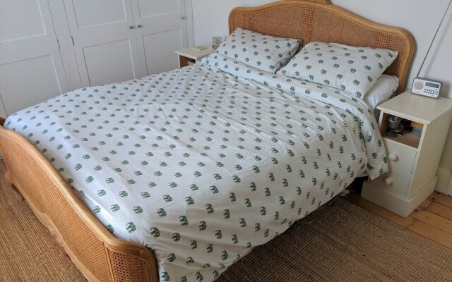 Elegant One Bedroom Home in the Heart of Clifton