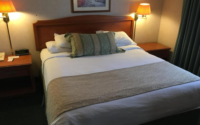 Garden Inn and Suites