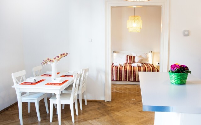 Charming Apartment Kozi Prague