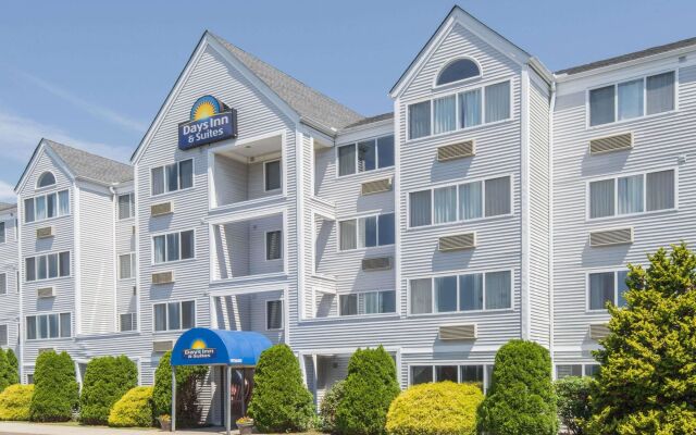 Days Inn & Suites Groton