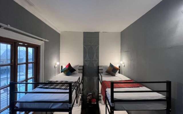 Machabelli Hostel