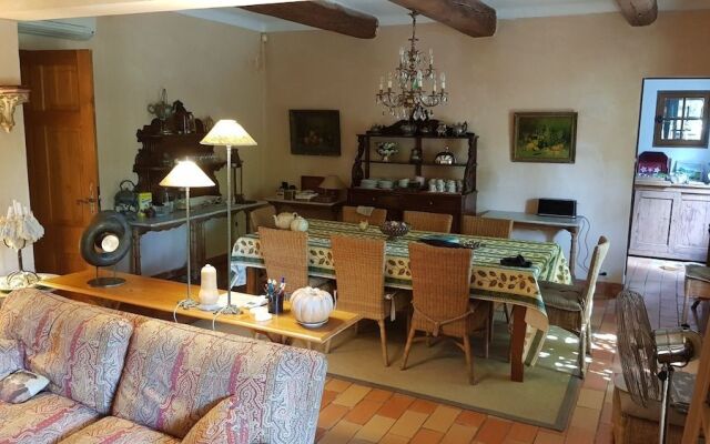 Mas du Caroubier Maison d'Hotes