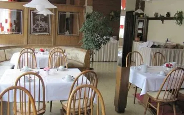 Hotel Burgenring