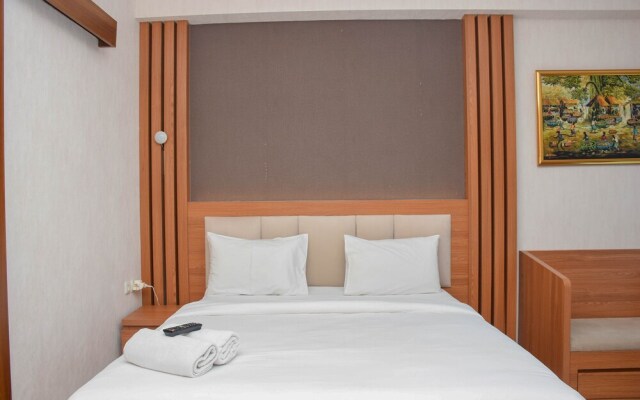 Homey 1Br With Living Room At Grand Kamala Lagoon Apartment