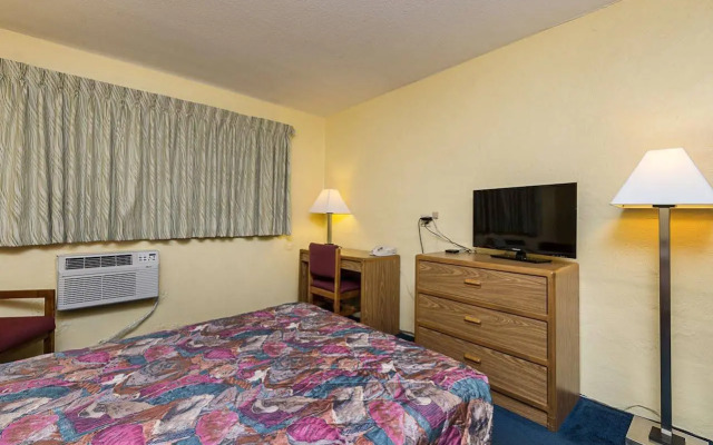 Motel 6-Moline, IL