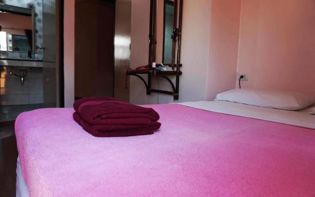 Sureena Hotel