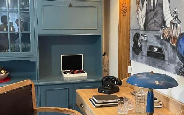 Met & Kas corner spacious house with countryard