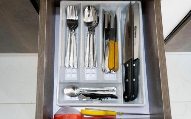 Light House- 1 BR- 43 inch Smart TV- Hot Shower